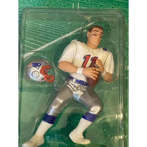 Kenner Starting Lineup 1997 NFL Drew Bledsoe Action Figure With Helmet & Card In - Picture 2 of 6